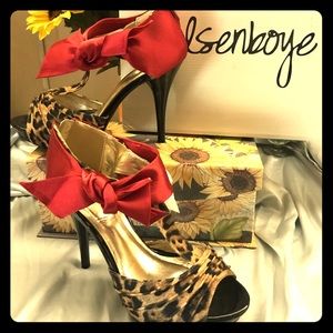 Adorable, leopard print with red satin bows!